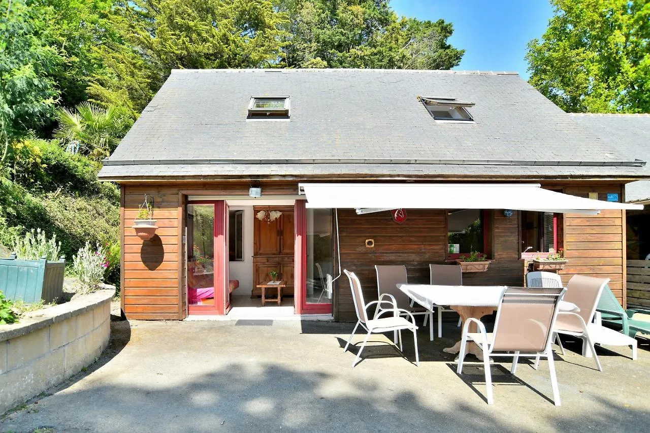 Maison En Bois Pluduno 0*,